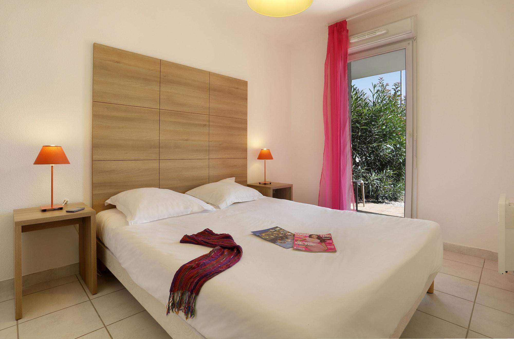 Vacanceole - Residence Cap Camargue Ле-Гро-дю-Руа Екстер'єр фото